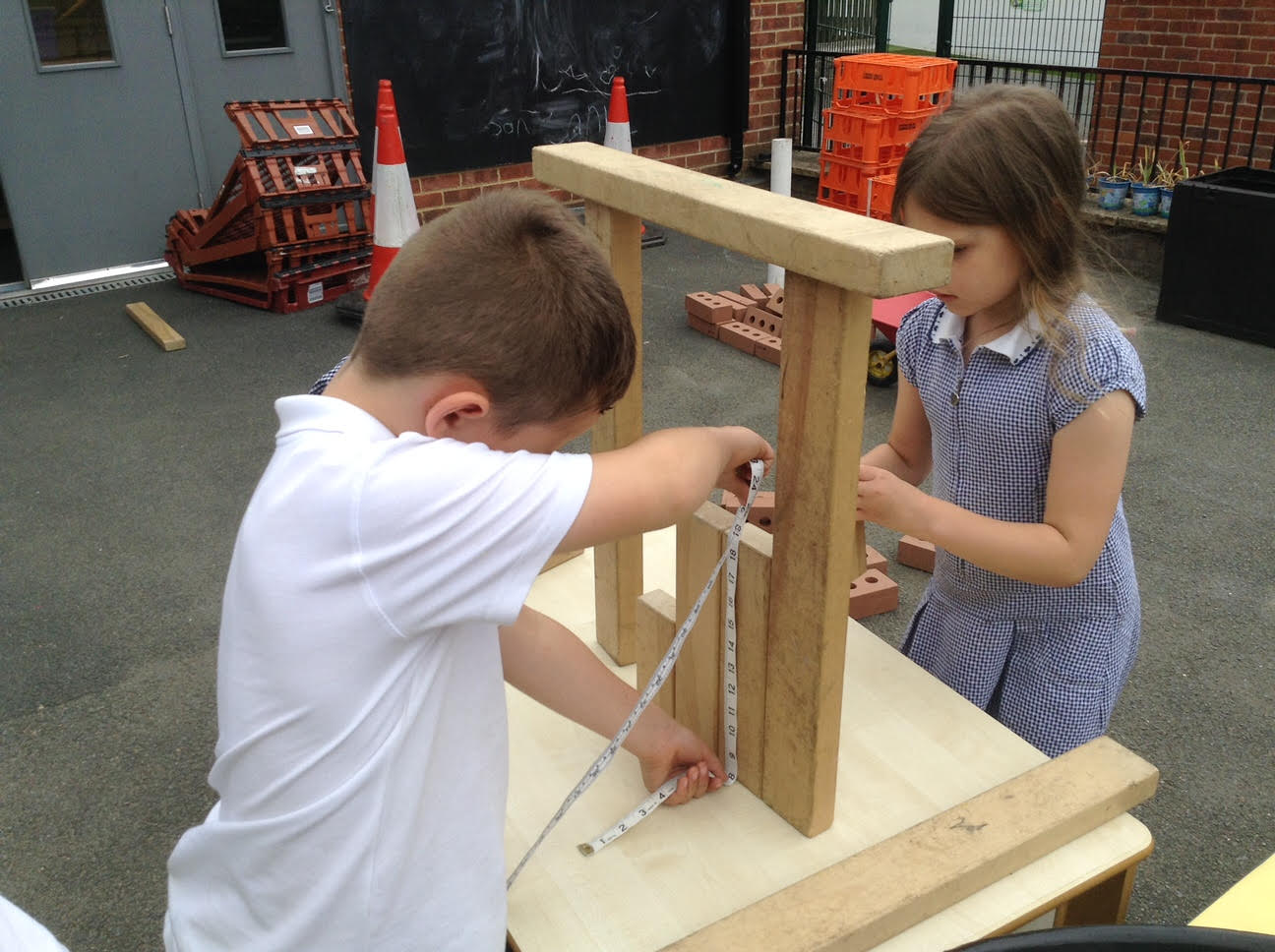 Structures - Scholes (Elmet) Primary School, Leeds
