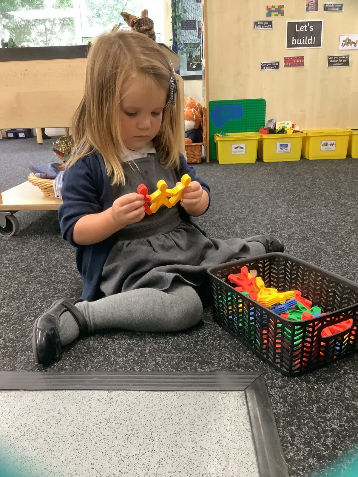 Sorting, threading and making friends Scholes (Elmet) Primary School